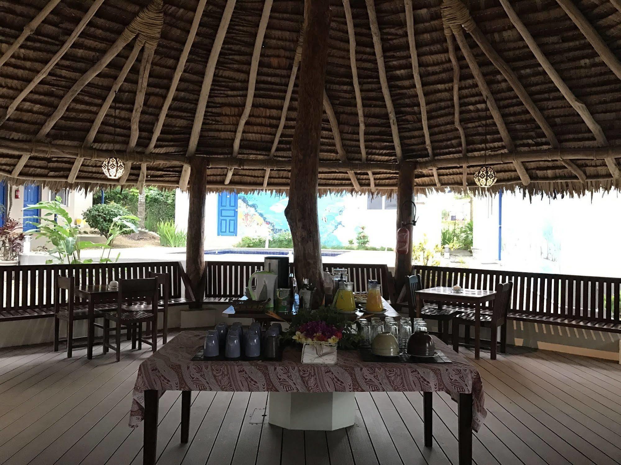 Vanuatu Holiday Hotel Port Vila Exterior photo